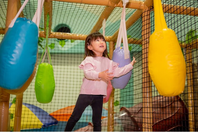 【横浜・八景島シーパラダイス】屋内キッズエリアがリニューアルオープン 帆船型のエア遊具＆ボールプールが新登場！『シーパラキッズランド』