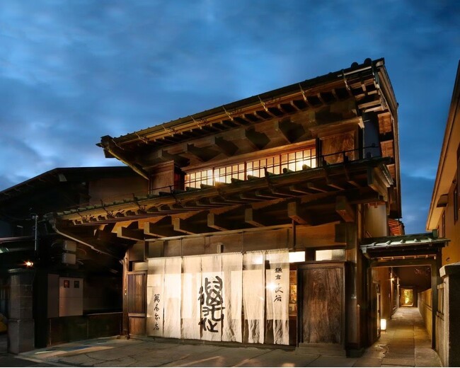 鎌倉にある萬屋本店が「ウェディングパーク　口コミアワード」にて神奈川県総合ポイントで、３年連続１位を獲得しました