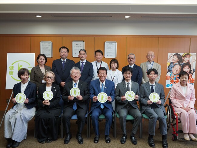 厚生労働省 特別健康対策監の杉 良太郎氏が、国立長崎医療センターを訪問。県の関係者や医療関係団体と「健康対策会議」を実施