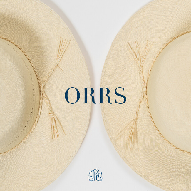 テーラードを軸にしたウェアに加え、世界中からセレクトした名作や唯一無二のアイテムを展開するトゥモローランド発のコンセプトショップ、メゾン エ ヴォヤージュに〈ORRS（オールズ）〉のパナマハットが入荷