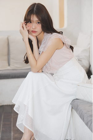 【LILLIAN CARAT】5/15(木) 鈴木ゆうかが纏うサマーコレクションを公開