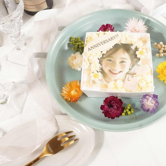 「shirokane sweets TOKYO」好きな写真とメッセージを添えて。オリジナルデコレーションショートケーキを新発売