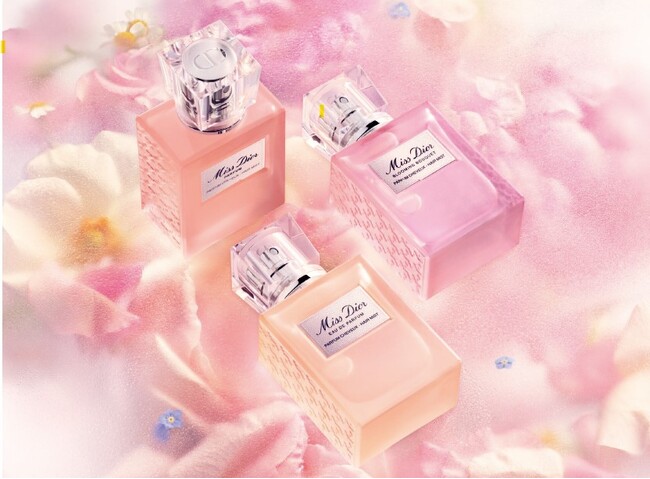 ゆれる髪に香る、花々の美しさミス ディオール 新ヘア ミスト&ヘア オイル