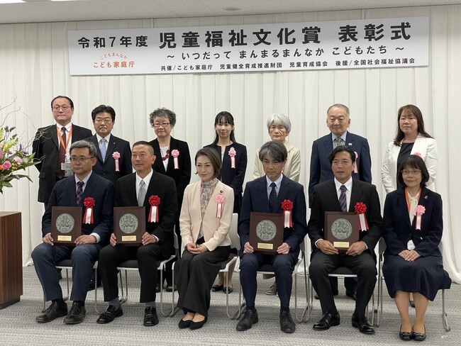 CBCテレビ製作のドキュメンタリー映画が「児童福祉文化賞」を受賞！トゥレット症の若者たちを記録した作品
