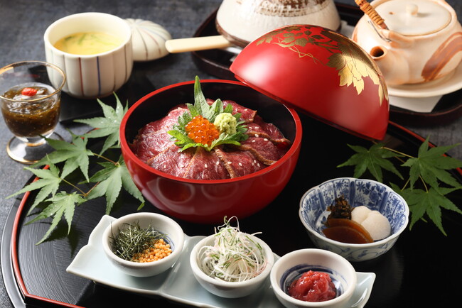 【琵琶湖ホテル】社内料理コンクール優勝作品が商品化『日本最古の銘茶香る 近江牛の味噌焼きひつまぶし御膳』 大津の“100年フード”『鰻重御膳』や鉄板焼ランチも