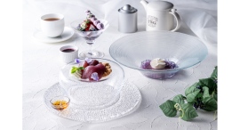 気高く芸術的なスミレ色のスイーツをコース仕立てで優雅に楽しめる「Sweets Course~Violetta~」 気高く芸術的なスミレ色のスイーツをコース仕立てで優雅に楽しめる「Sweets Course~Violetta~」