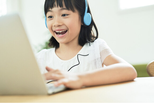 「小学生の英語学習におけるAI英会話の現状と課題」調査結果発表！