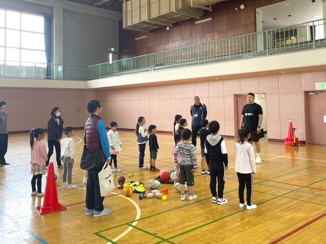 元プロラグビー選手 杉本博昭さんが現代の子どもたちへ「投げる」をキーワードに運動・休養の大切さを伝えるイベントを開催