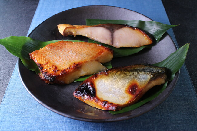 【「九州産鰻の蒲焼」と「３種の魚の西京焼き」】大好評！　高級食材に即席食品の手軽さをプラス！　父の日ギフトに『高栄養なのに、手間なし・すぐメシ』セットが発売決定！！