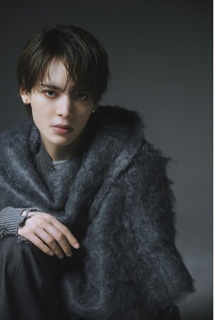 坪倉康晴が初の写真集を発売！ “ポートレートの中での芝居”に挑戦