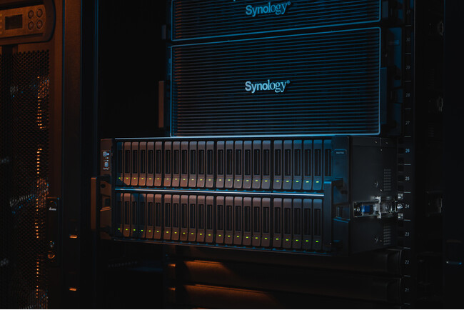 Synology、企業のミッションクリティカルなワークロード向け アクティブ-アクティブ NVMeストレージソリューション PAS7700を発表