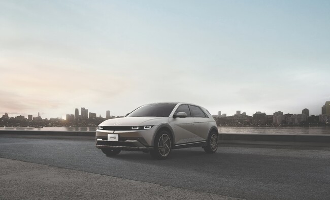 1000V級 次世代超急速充電器の登場で「IONIQ 5」の急速充電がより高速に