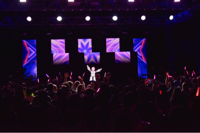 バーチャルシンガー・花譜　初アメリカ公演となる巨大アニメフェス「AnimeCentral 2025」ステージに出演！