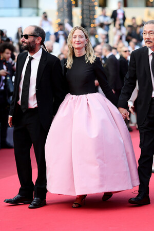 【DIOR】カンヌ国際映画祭でアルバ・ロルヴァケルが纏ったドレスのサヴォワールフェール
