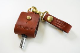 「Roland×HERZ コラボレーション・チューニングキーホルダー」 「Roland×HERZ コラボレーション・チューニングキーホルダー」