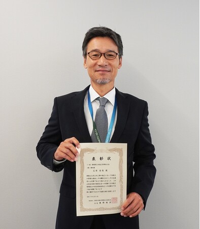土木の最前線で現場を支えた技術者に栄誉。橋本組・石原哲哉マネジャーが「優良工事従事者表彰」を受賞 