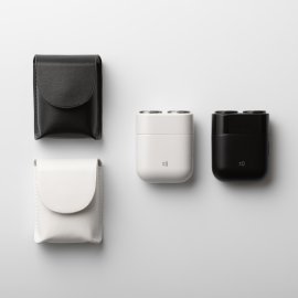 本体と同色のケース付き 本体と同色のケース付き