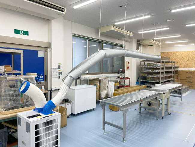 スポットクーラー1台で複数箇所の同時冷却を実現　　　　　　　　　　　簡易冷風分散システム「冷風シェアダクト」を発売