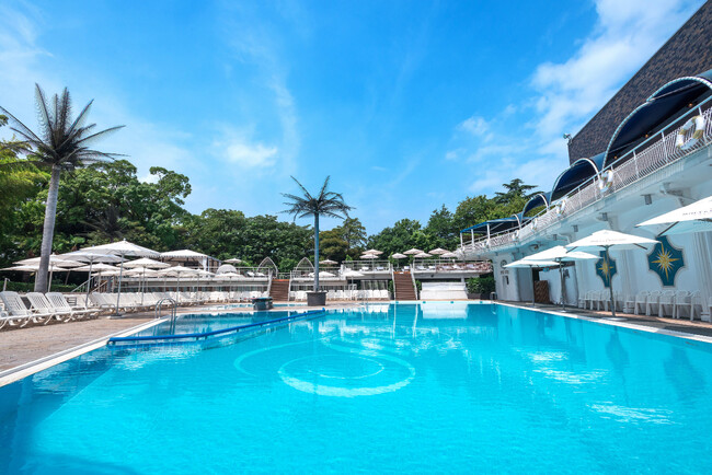 暑すぎる夏が来る前に、夏を満喫！プール付レストランプラン誕生