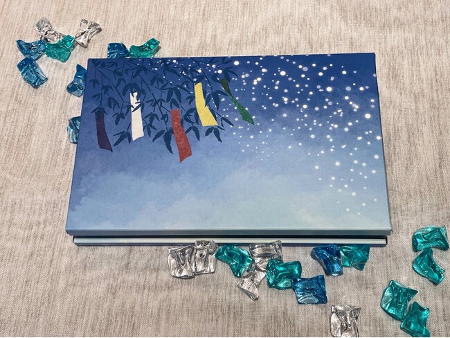 【銀座 松崎煎餅】期間限定・数量限定で「七夕三味胴」が、星空デザインの4枚入パッケージで登場！