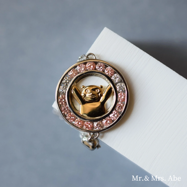 くまモン×Mr. & Mrs. Abe　大人気のくまモンとMr. & Mrs. Abeのペットジュエリーがコラボ！