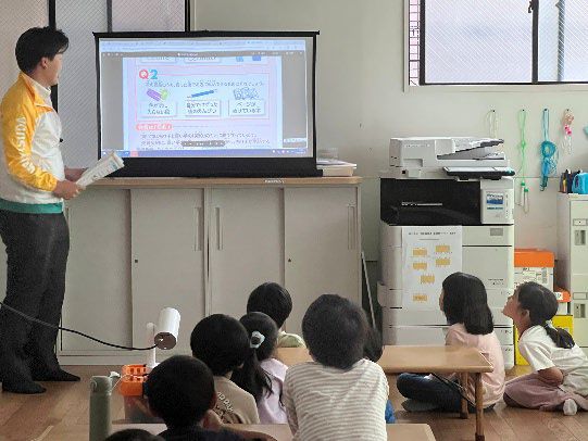 明治安田と共に未来世代を応援！　明光学童クラブで遊びながら学ぶ金融・保険、SDGs授業を開催！