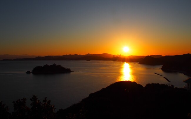 日本の夕陽百選に選ばれた、淡路島の絶景を特等席で眺める。オールインクルーシブのリゾートホテル【グランドメルキュール淡路島リゾート＆スパ】が「KOHAKUテラス」を6月28日（土）オープン