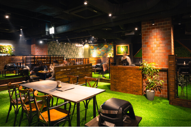 愛知県栄駅から徒歩1分“梅雨でも安心の屋内BBQ場”の魅力を紹介！梅雨時期限定のお得なクーポンやビアガーデンとしても営業も開始します！