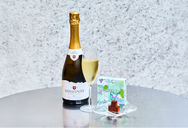 【五感がひらく、夏のチョコレート体験】丸の内店にて、アロマ生チョコ×お酒のペアリングメニューが新登場