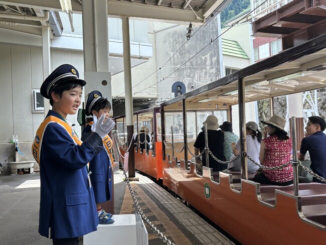 黒部峡谷鉄道　夏の人気イベント「こども駅長の日」を7月26日、8月2日に開催！