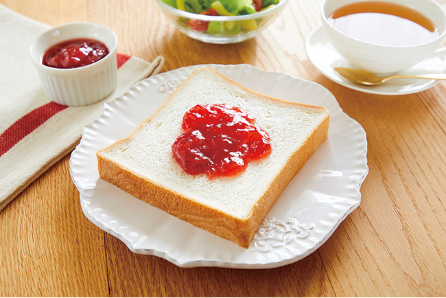 利用者の声で新たに「しっとり食パン（生クリーム使用）」が登場　注文受付6月16日（月）から