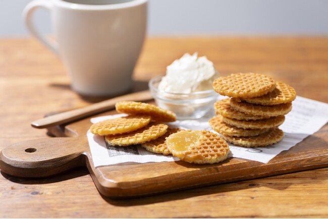 十勝の”チカラ”をお届けするオリジナルスイーツブランド「トカチカラ」にギンビスと共同開発した「十勝ワッフルサンド クリームチーズ風味」が新登場