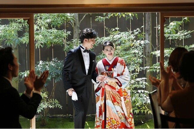 龍村美術織物、川島織物、富宏染工など一度は袖を通してみたい日本が誇る名門の花嫁衣裳が着られる結婚式が人気