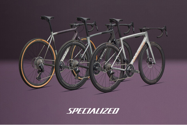 ロードバイクの Tarmac 、Roubaix、Crux、に新型 SRAM Force および Rival 搭載モデルが登場
