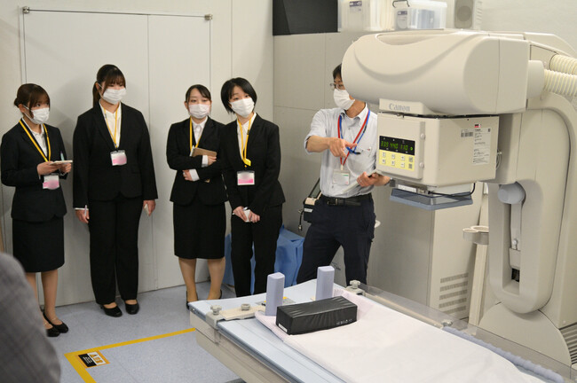 福岡　麻生医療福祉&保育専門学校　未来の医療をデザイン！「AI&診療情報管理士科」1年生が佐賀・福岡の最先端病院を探訪 ～医療DXとチーム医療のリアルに触れる～