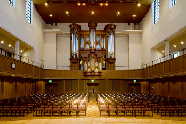 夏休み、フェリスホールと茅ヶ崎恵泉教会のオルガンを知ろう!「C×Organ」パイプオルガンを訪ねる旅