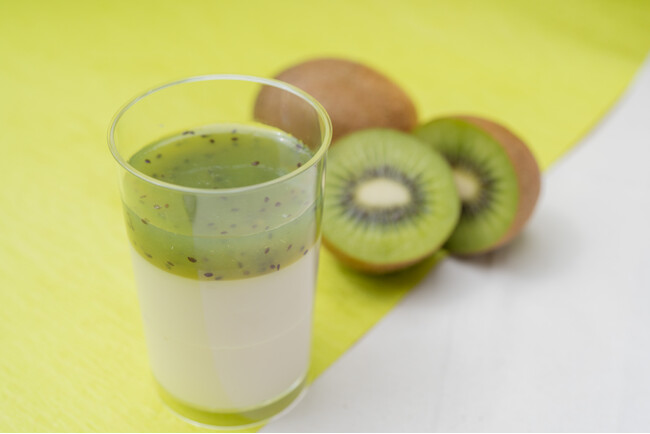 “発酵”と“涼味”を両立するこだわりの夏限定スイーツ「チーズくず餅プリン」「杏仁もちり（キウイ）」を2025年7月2日(水)より発売開始