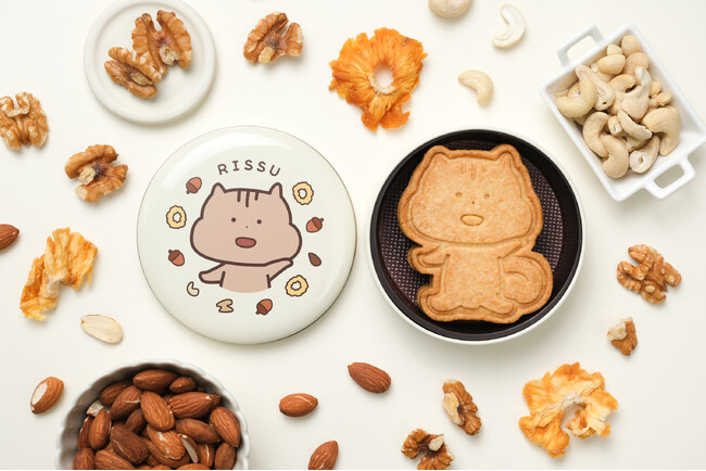 【スナックミー】公式タレント「りっす」がそのままサブレに。「スナックミースタンド 押上」で『りっすクッキー缶』を数量限定で発売