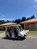 村内を走行するYADOCAR-iドライブ