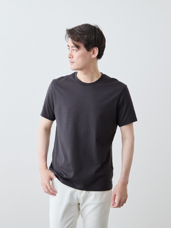 10年着られるくらいの圧倒的な耐久性。年間200日以上着てもへたりなし！「10 Years 半袖」から”チャコールグレー”が新登場