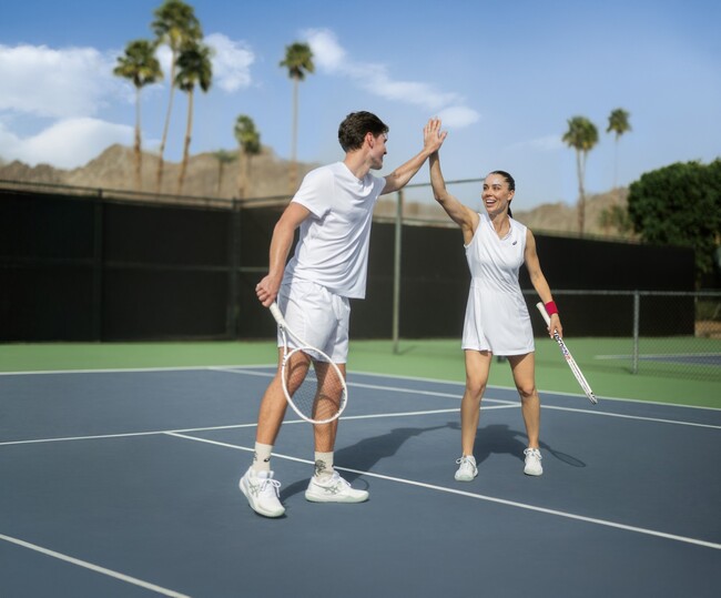 安定性と快適性を両立したテニスシューズ「GEL-CHALLENGER 15」を発売