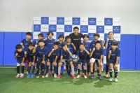 【イベント開催報告】プロサッカー 菅原 由勢選手とフィールド体験。参加者全員が“ヨーロッパでプレーしたい”と宣言！「英語×サッカー」体験が拓く子どもたちの未来