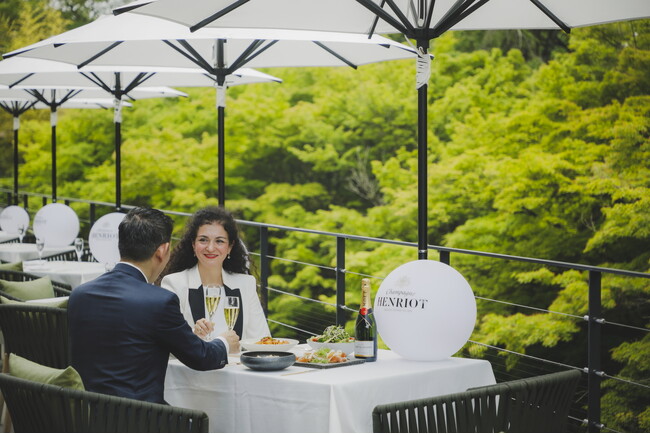 初夏を肌で感じる セットプラン　「TENJIN川床シャンパンガーデン＆サーマルプール」プラン販売中