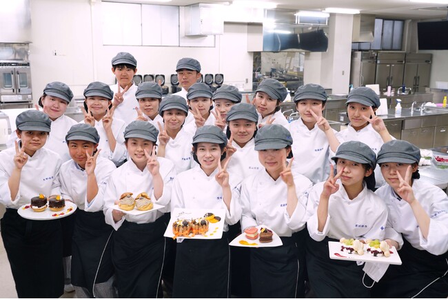 【名鉄小牧ホテル】 産学連携プロジェクトにより新デザートが誕生 ～ 地元高校生が「バリッチェ」ホテルデザートメニュー開発に本気チャレンジ ～