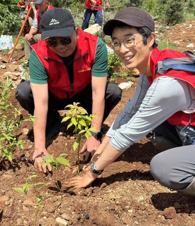 山田養蜂場が、中国で4万本を植樹する、新プロジェクト始動！～雲南省麗江市で植生回復５か年計画を実施～