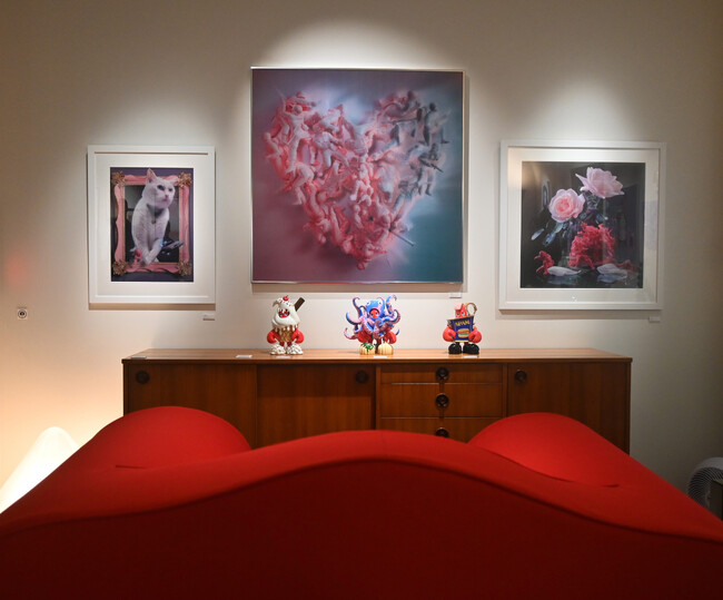 【イベントレポート】インテリアとアートが出会う、ありそうでなかった空間展示『イスとアート展』開催