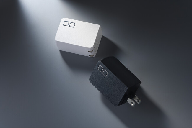 【株式会社CIO】手のひらサイズの100W充電器！体積と重量を約6割削減。世界最小・最軽量級充電器『NovaPort SOLOII 100W』を販売開始！ハイエンドPC用充電器のイメージが変わる
