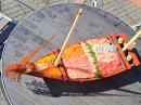 総重量2.1kg、全長65cmの大迫力海鮮丼 総重量2.1kg、全長65cmの大迫力海鮮丼