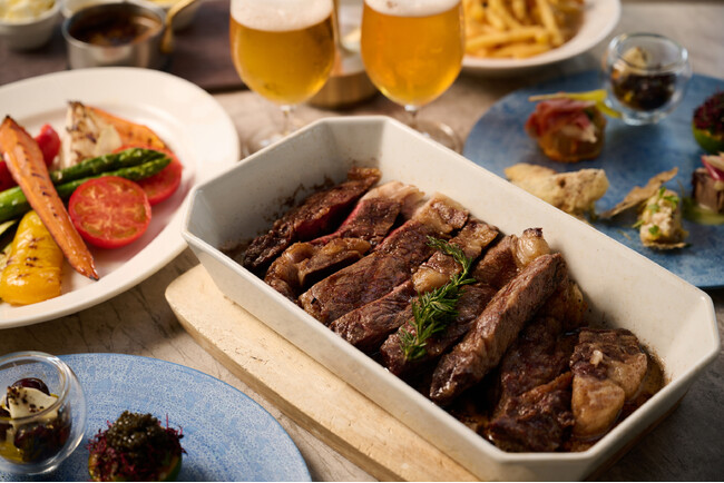 夏の夜風とともに、14階テラスで六本木の夜景を堪能する贅沢なひととき。レストラン『BALCÓN TOKYO』に、夏限定テラスプランが登場！