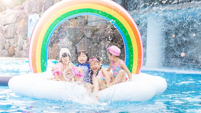 夏休みは「おかしなプール」で家族みんなが笑顔に！標高約1,000mのマウンテンリゾートで過ごす夏休みの思い出を